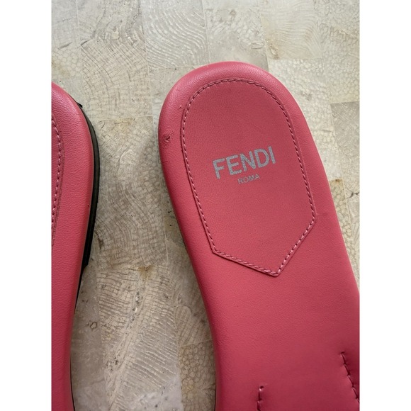 FENDI Baguette Logo Pink Leather Slides Flat  Sandals Designer $790 Sz 35/US 5 - Picture 2 of 9